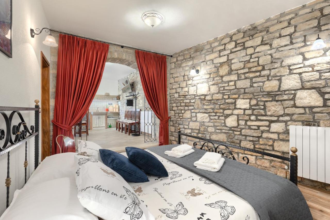 Apartman Pietro Motovun Esterno foto