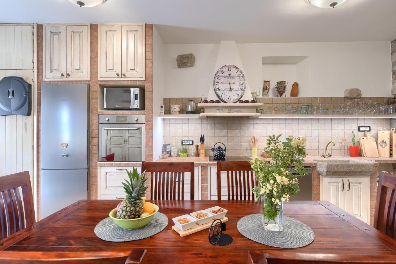 Apartman Pietro Motovun Esterno foto